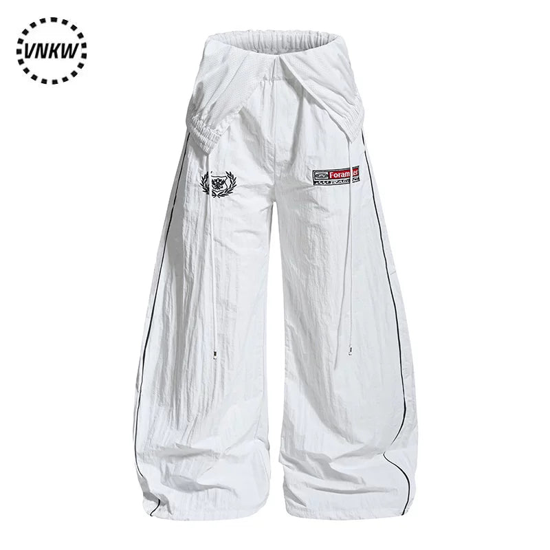 American retro white wide leg curved knife paratrooper pants for men and women, loose double waist, contrasting stripes, casual sports pants