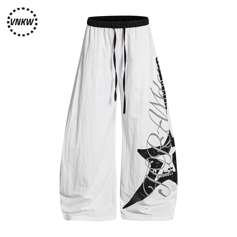 American letter printed pleated quick drying curved knife work pants for men and women in summer, thin, dancing, loose, wide leg paratroopers