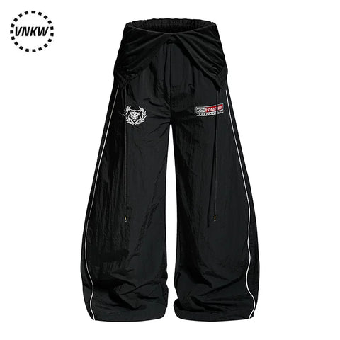 American retro white wide leg curved knife paratrooper pants for men and women, loose double waist, contrasting stripes, casual sports pants